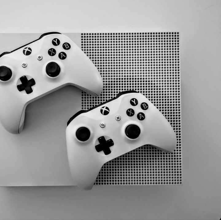 pc gaming neon controller esports